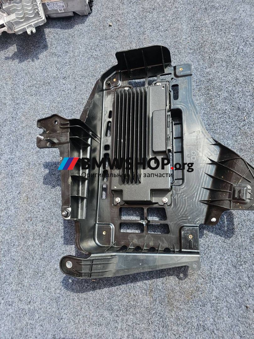 усилитель музыкальный BMW 7 серия G70 2024, 3.0 л., B57 D30 B, дизель, АКПП, carbonschwarz metallic (416), седан, полный привод, 5A83C47