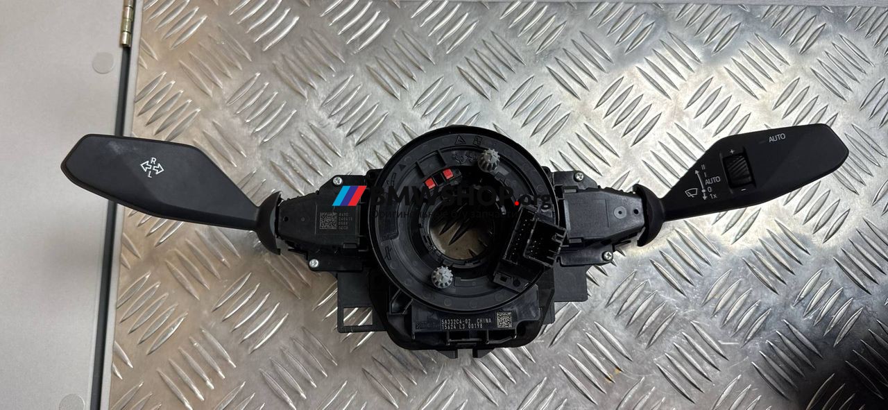переключатель подрулевой (стрекоза) BMW 7 серия G70 2024, 3.0 л., B57 D30 B, дизель, АКПП, carbonschwarz metallic (416), седан, полный привод, 5A332C4
