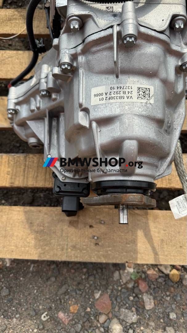 раздаточная коробка BMW 7 серия G70 2024, 3.0 л., B57 D30 B, дизель, АКПП, carbonschwarz metallic (416), седан, полный привод, 5B330F2