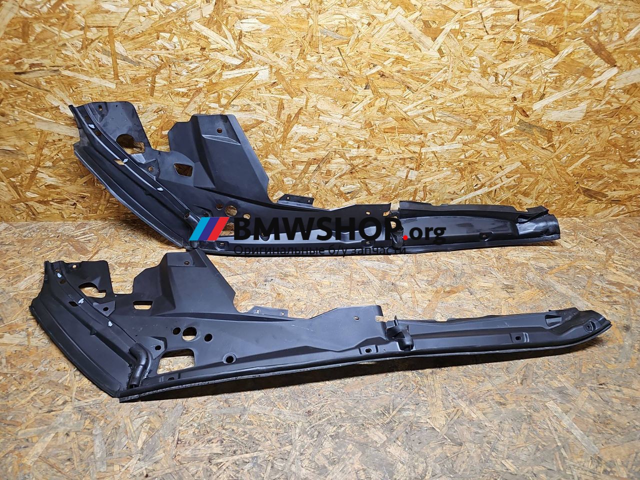 планка под капот BMW X5 G05 [рестайлинг] G05 2023, 3.0 л., B58B30, бензин, АКПП, a96, внедорожник 5 дв., полный привод, 7418197