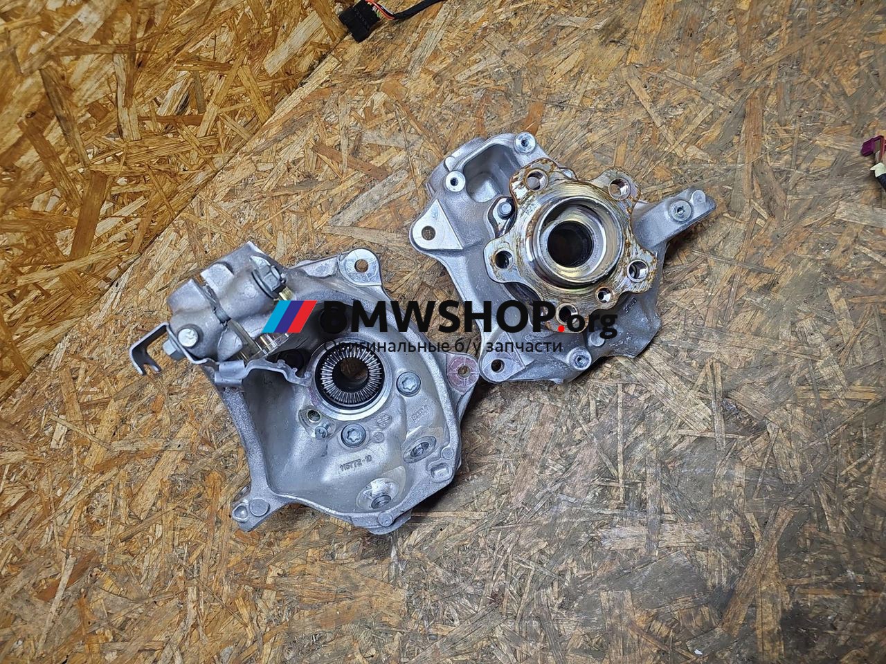 кулак поворотный правый BMW X3 G01 [рестайлинг] G01 2023, 2.0 л., B46 B20 B, бензин, АКПП, внедорожник 5 дв., 6882598