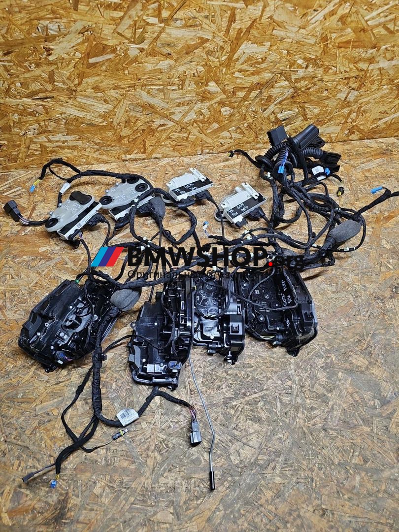 замок двери BMW X7 G07 [рестайлинг] G07 2023, 3.0 л., B58B30, бензин, АКПП, 475 black-sapphire metallic, внедорожник 5 дв., полный привод, 7477702, 7477704, 7477699, 7477703, 7444677, 7444675, 7444676, 7447678