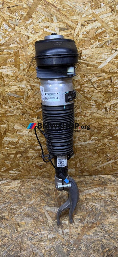 амортизатор передний левый BMW X5 G05 [рестайлинг] G05 2023, 3.0 л., B58B30, бензин, АКПП, 475 black-sapphire metallic, внедорожник 5 дв., полный привод, 6892425