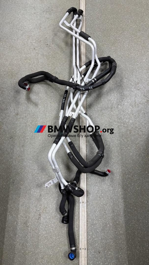 патрубок (трубопровод, шланг) BMW X7 G07 [рестайлинг] G07 2023, 3.0 л., B58B30, бензин, АКПП, 475 black-sapphire metallic, внедорожник 5 дв., полный привод, 8839517