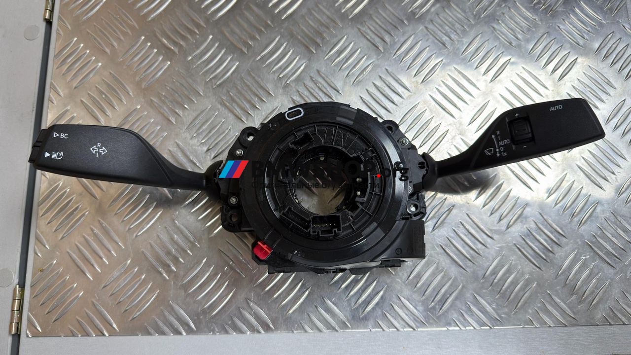переключатель подрулевой (стрекоза) BMW M2 G87 2024, 3.0 л., S58B30A, бензин, АКПП, c4p, купе, задний привод, правый руль, 5A819A1