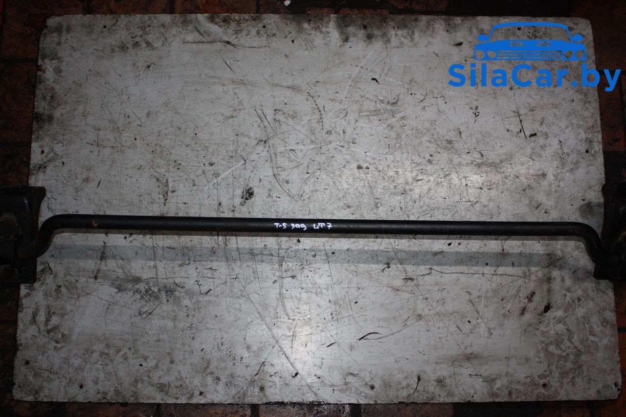 стабилизатор подвески задний Volkswagen Transporter T5 2009, 2.5 л., дизель - фото №1
