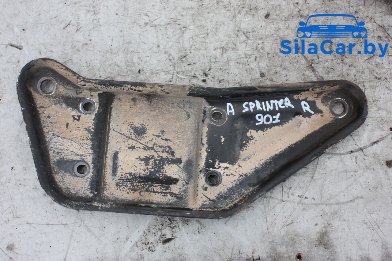 кронштейн рессоры Mercedes-Benz Sprinter W901-904 1995 - фото №1