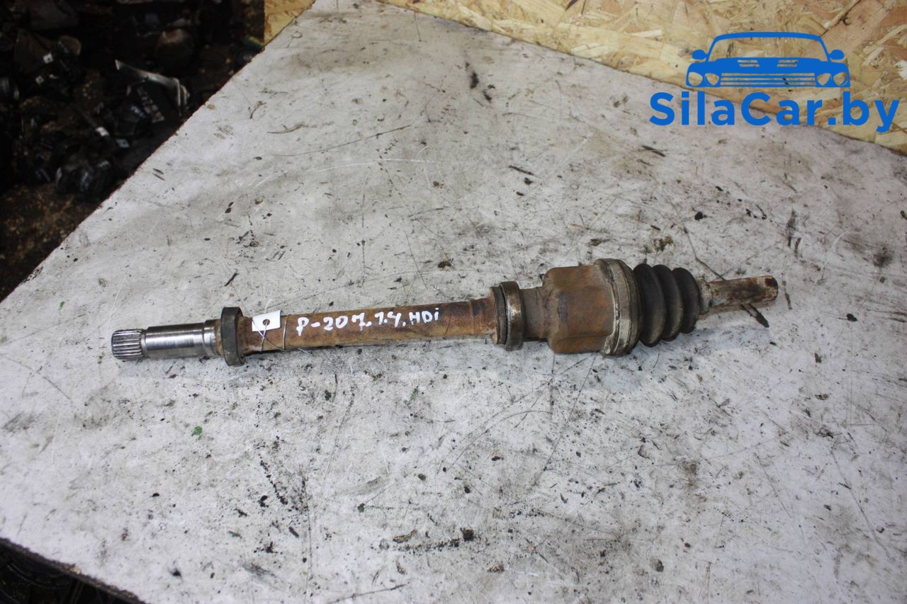 полуось передняя правая (приводной вал, ШРУС) Peugeot 207 1 поколение (2006 - 2009), 1.4 л., дизель - фото №1