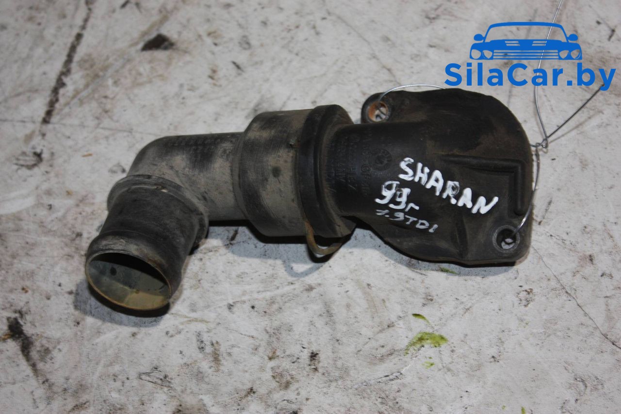 корпус термостата Volkswagen Sharan 1 поколение (1995 - 2000), 1.9 л., дизель, 07C121121A - фото №1