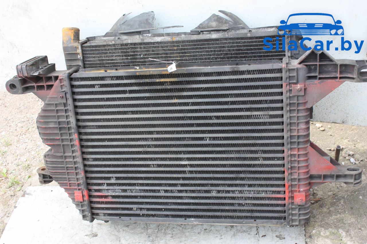 кассета радиаторов Mercedes-Benz Vario W670 2001, 4.2 л., дизель - фото №1
