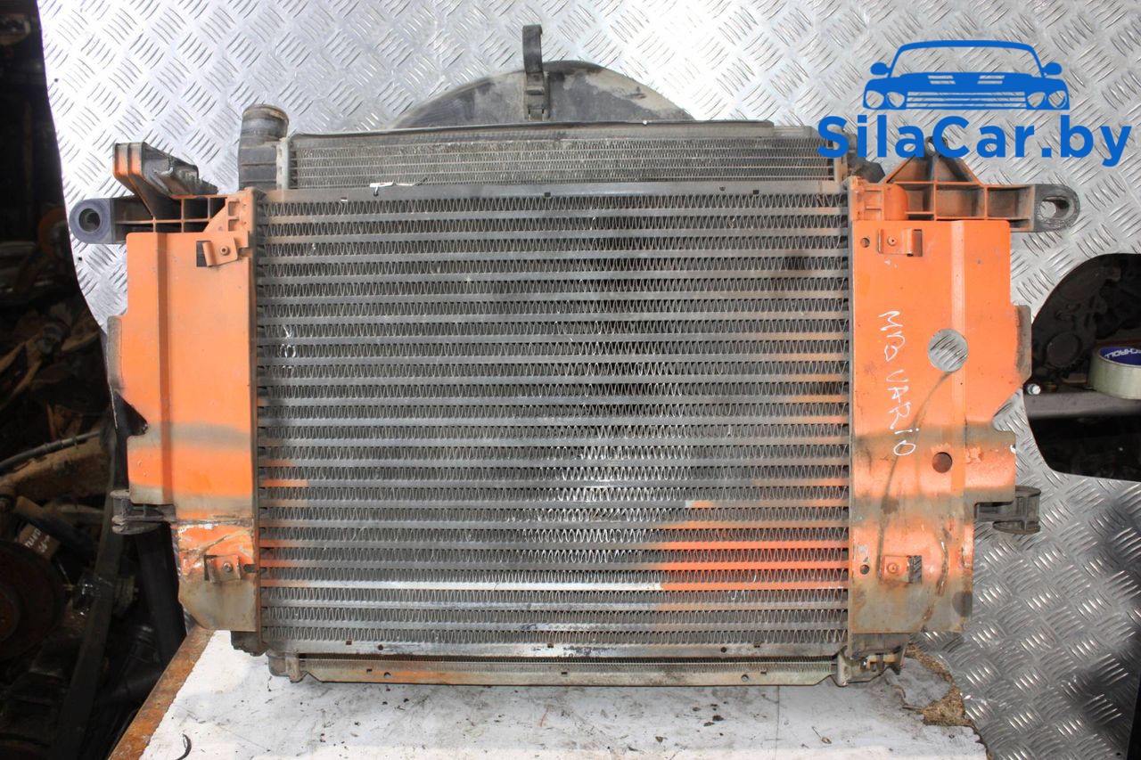 кассета радиаторов Mercedes-Benz Vario W670 2001, 4.2 л., дизель - фото №1