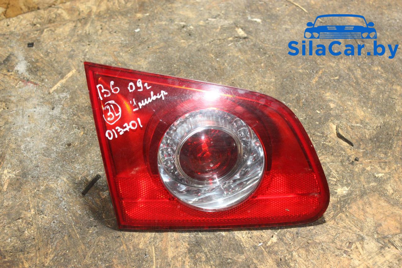 фонарь крышки багажника левый Volkswagen Passat B6 (2005 - 2010), 1.6 л., дизель, универсал, 27449002 - фото №1