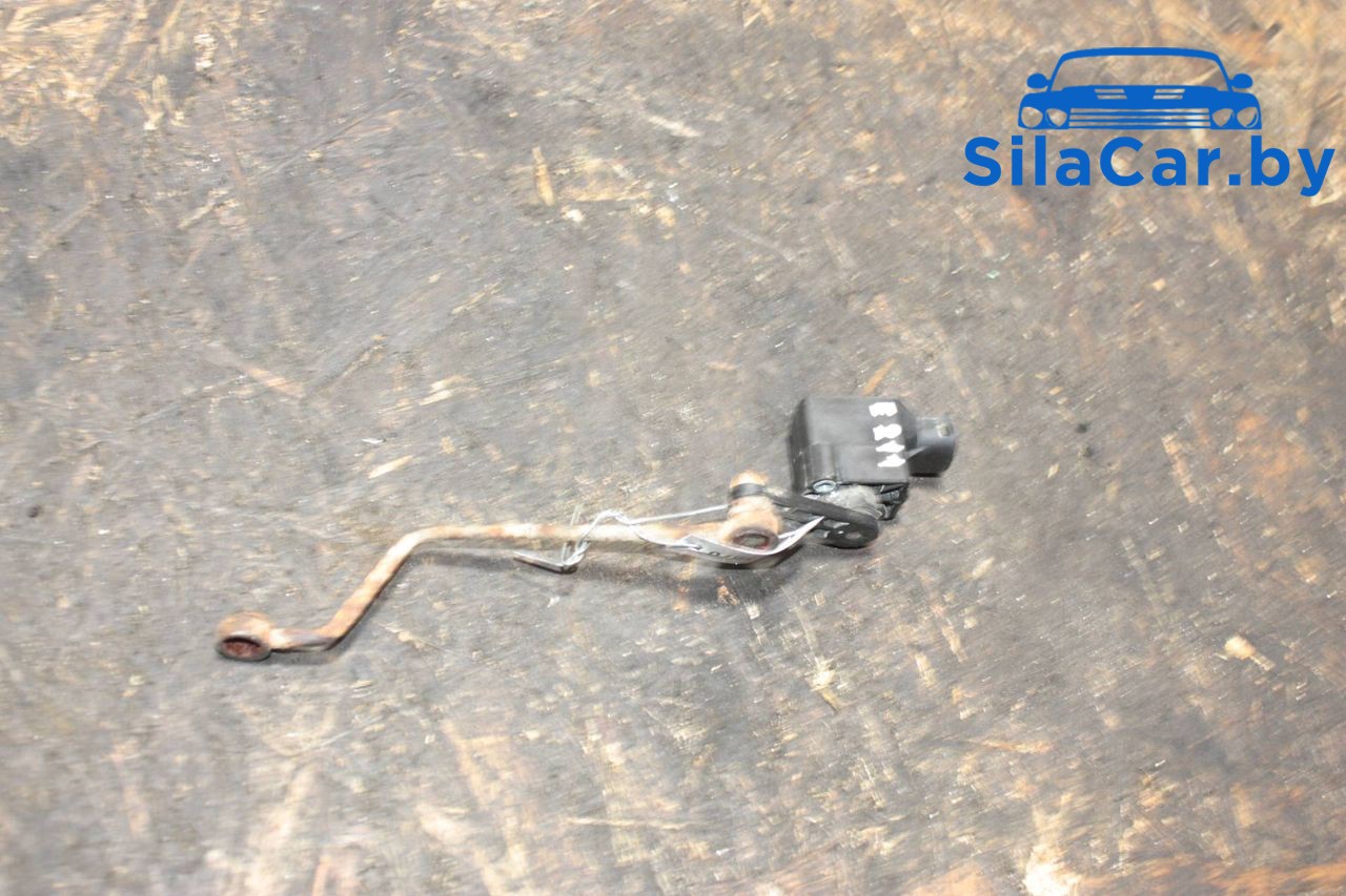 датчик дорожного просвета Mercedes-Benz E-Класс W210/S210 (1995 - 1999), 3.0 л., дизель, A0105427717 - фото №1