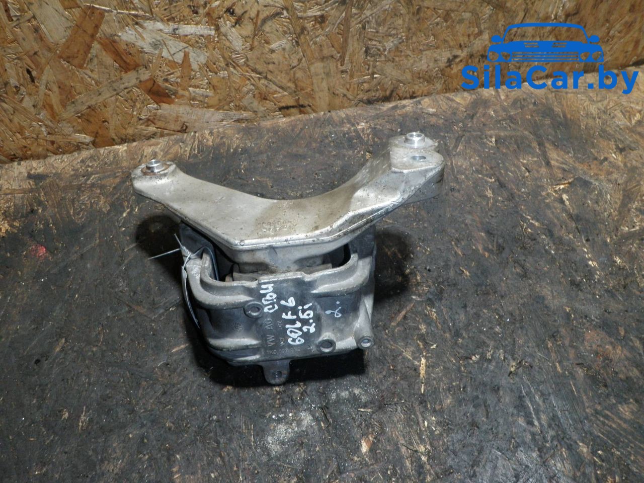 подушка крепления двигателя Volkswagen Golf 6 поколение 2012, 2.5 л., CBUA, бензин, АКПП, 1K0199262 - фото №1