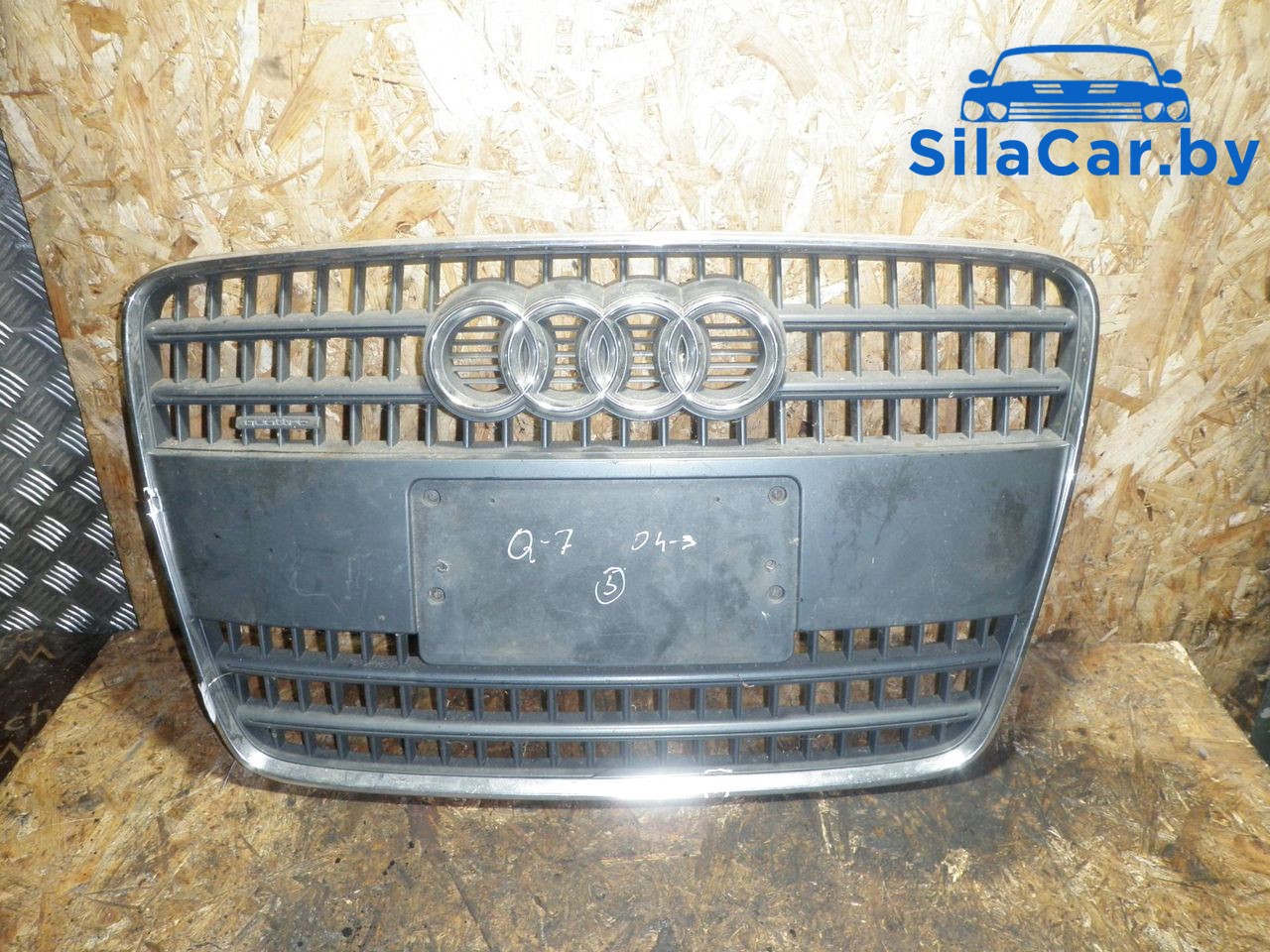решетка радиатора Audi Q7 4L 2007, 3.0 л., дизель, 4L0853651A - фото №1