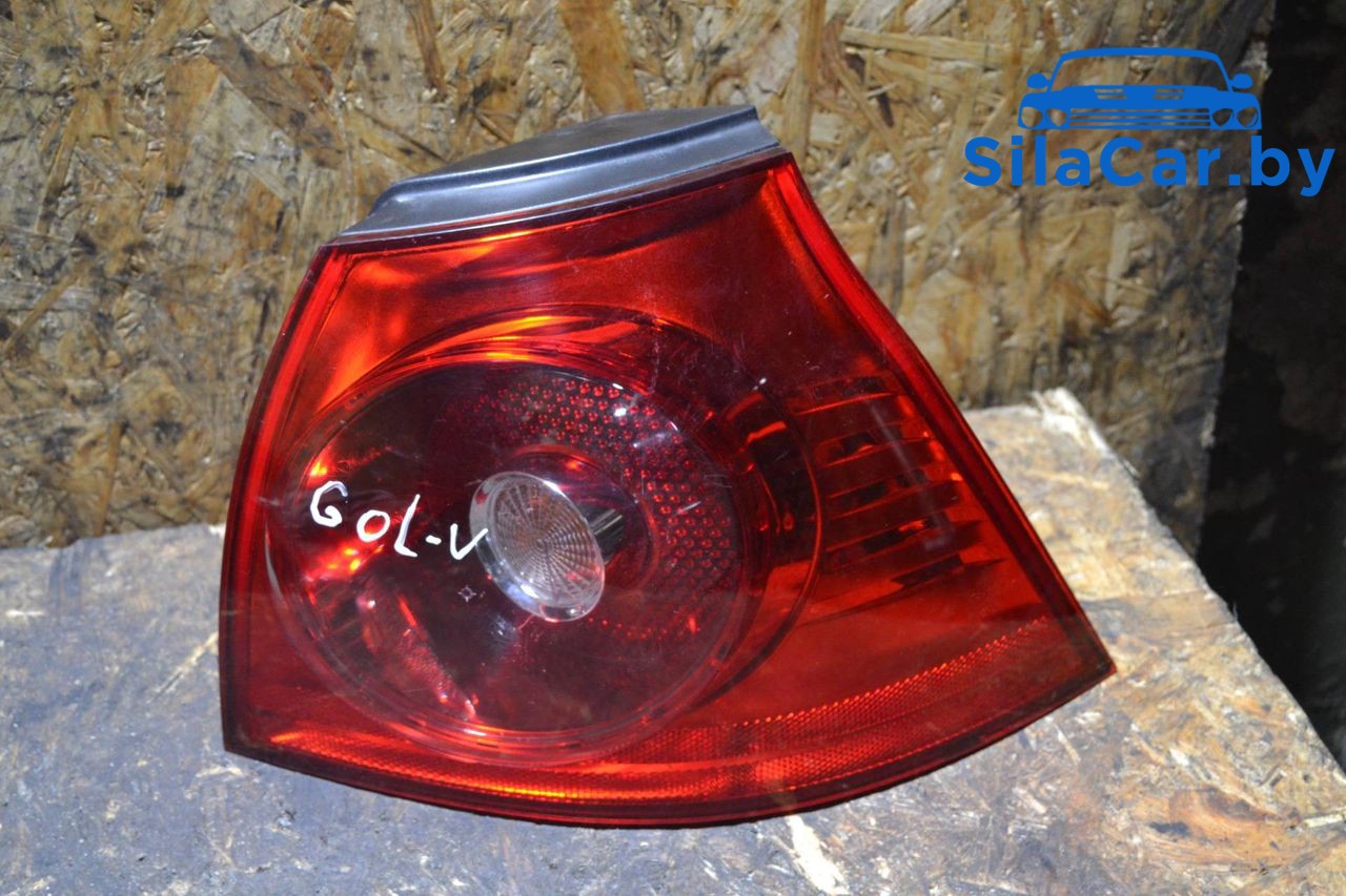 фонарь задний правый Volkswagen Golf 5 поколение (2003 - 2009), хетчбэк 5 дв., 1K6945096N - фото №1