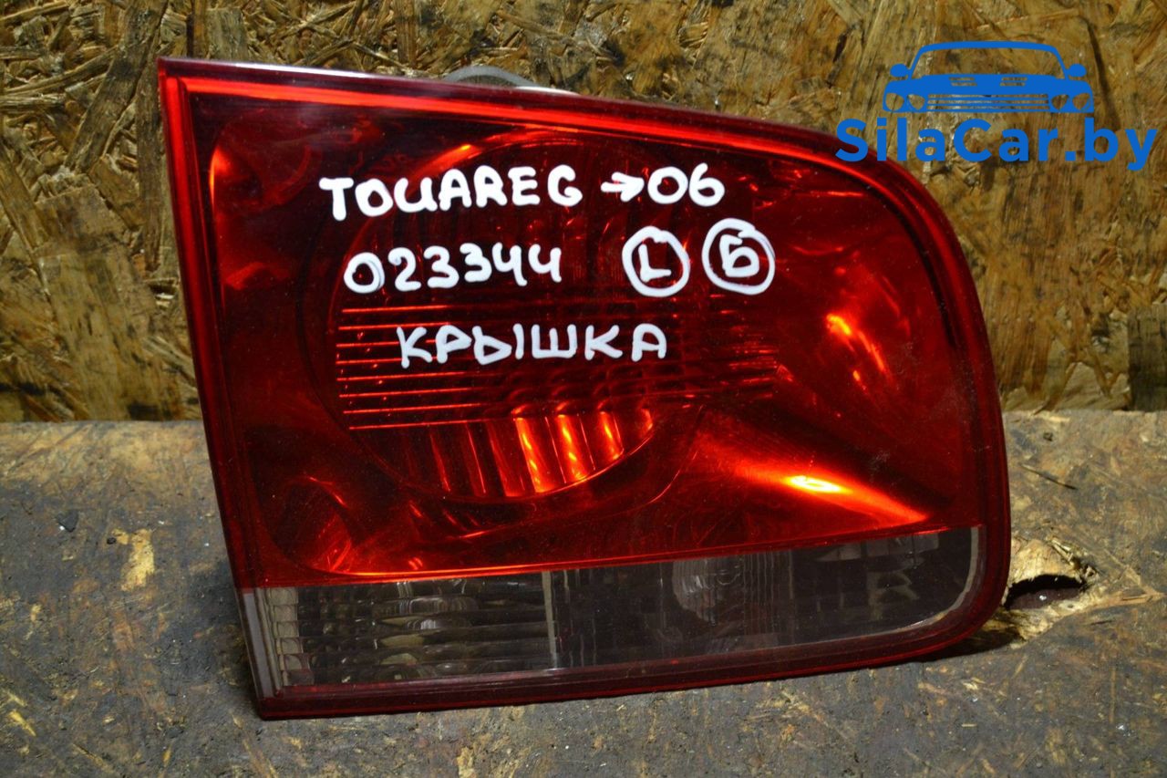 фонарь крышки багажника левый Volkswagen Touareg 1 поколение 2007, 7L6945093H - фото №1