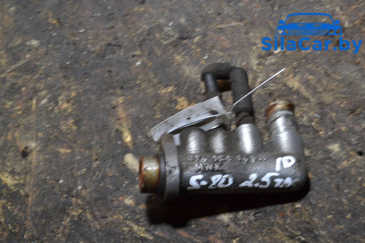 подогреватель охлаждающей жидкости Volvo S80 1 поколение (1998 - 2003), 2.5 л., D 5252 T, дизель, 074121145H - фото №1