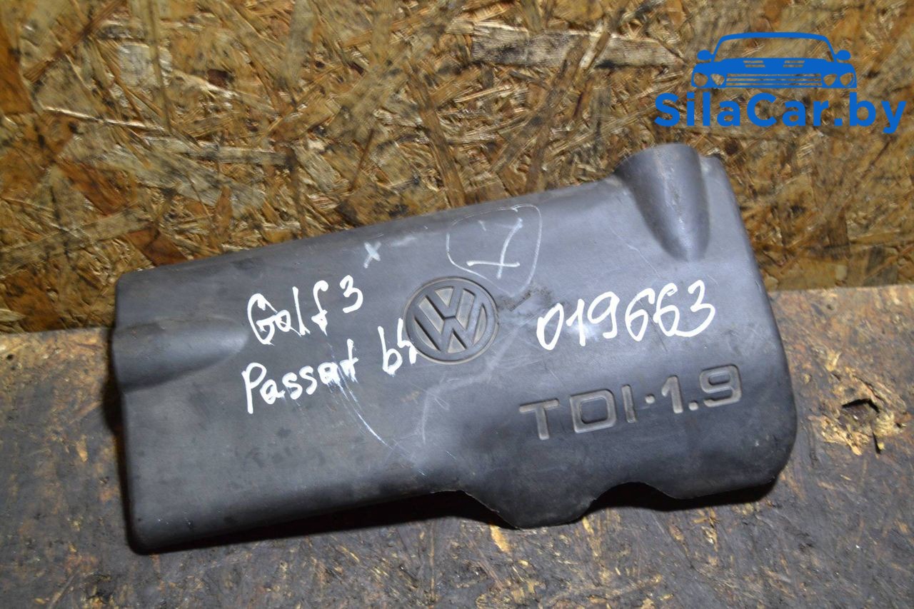 декоративная крышка двигателя Volkswagen Golf 3 поколение (1991 - 2000), 1.9 л., дизель, 028103935A - фото №1