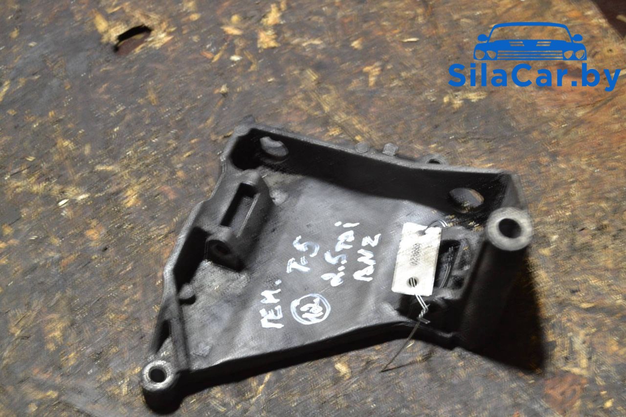 кронштейн генератора Volkswagen Transporter T5 2007, 2.5 л., AXE, дизель, 070903143C - фото №1