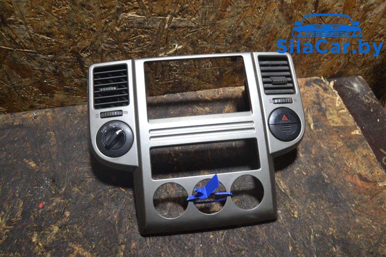 накладка на торпедо (консоль) Nissan X-Trail T30 (2000 - 2004), 2.2 л., дизель, 68260EQ100 - фото №1
