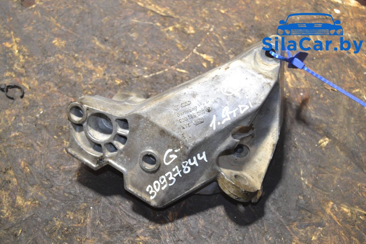 кронштейн двигателя Volkswagen Golf 4 поколение 2002, 1.9 л., дизель, 038199207H - фото №1