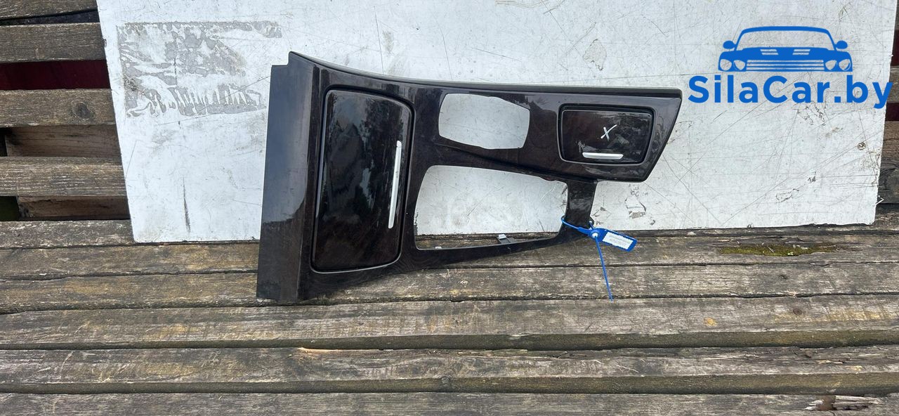 Декоративная накладка центральной консоли BMW 5 серия F07/F10/F11 (2009 - 2013), 3.0 л., бензин, седан, 9206401, 9206389 - фото №1