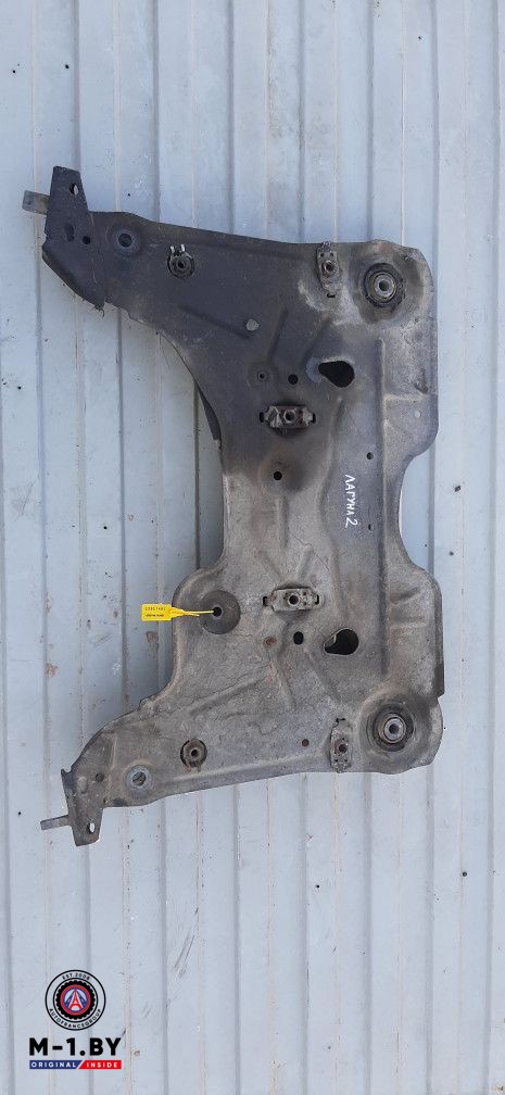 балка подвески передняя (подрамник) Renault Laguna 2 поколение 2001, 1.8 л., бензин, хетчбэк 5 дв.