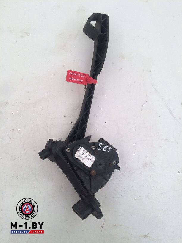педаль Volvo S60 1 поколение 2002, 2.4 л., бензин, седан, 30683514