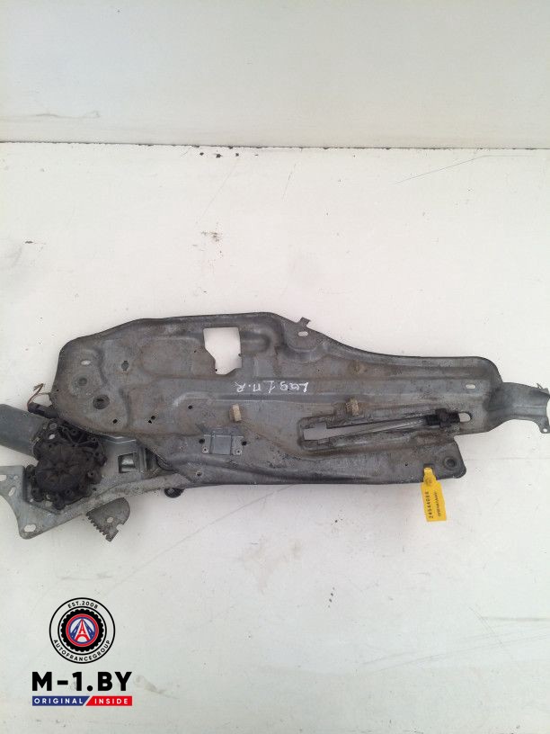 стеклоподъемник передний правый Renault Laguna 1 поколение 1995, 1.8 л., бензин, хетчбэк 5 дв.