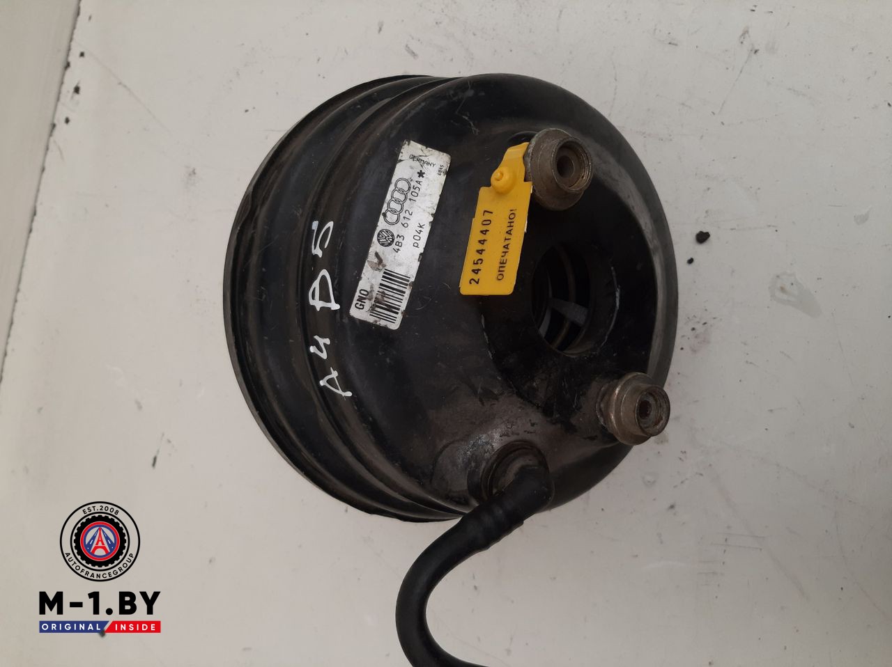 вакуумный усилитель тормозов Audi A4 B5 1995, 1.9 л., дизель, седан, 4B3612105A
