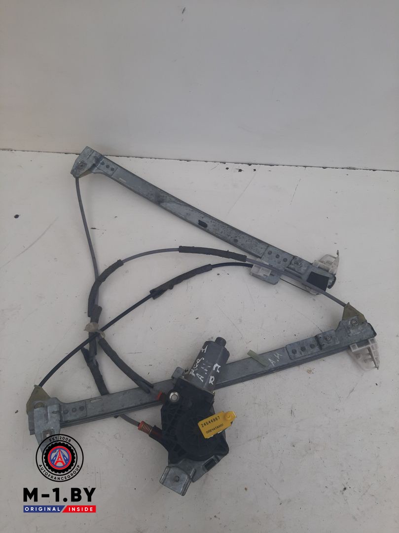 стеклоподъемник передний правый Renault Megane 1 поколение 1996, 1.6 л., бензин, хетчбэк 5 дв.