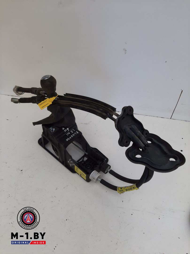 кулиса Renault Fluence 1 поколение 2010, 1.5 л., дизель, 6МКПП, седан, 8201062921