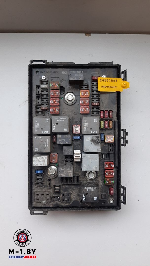 блок предохранителей Opel Astra J 2010, 1.4 л., бензин, C11000139