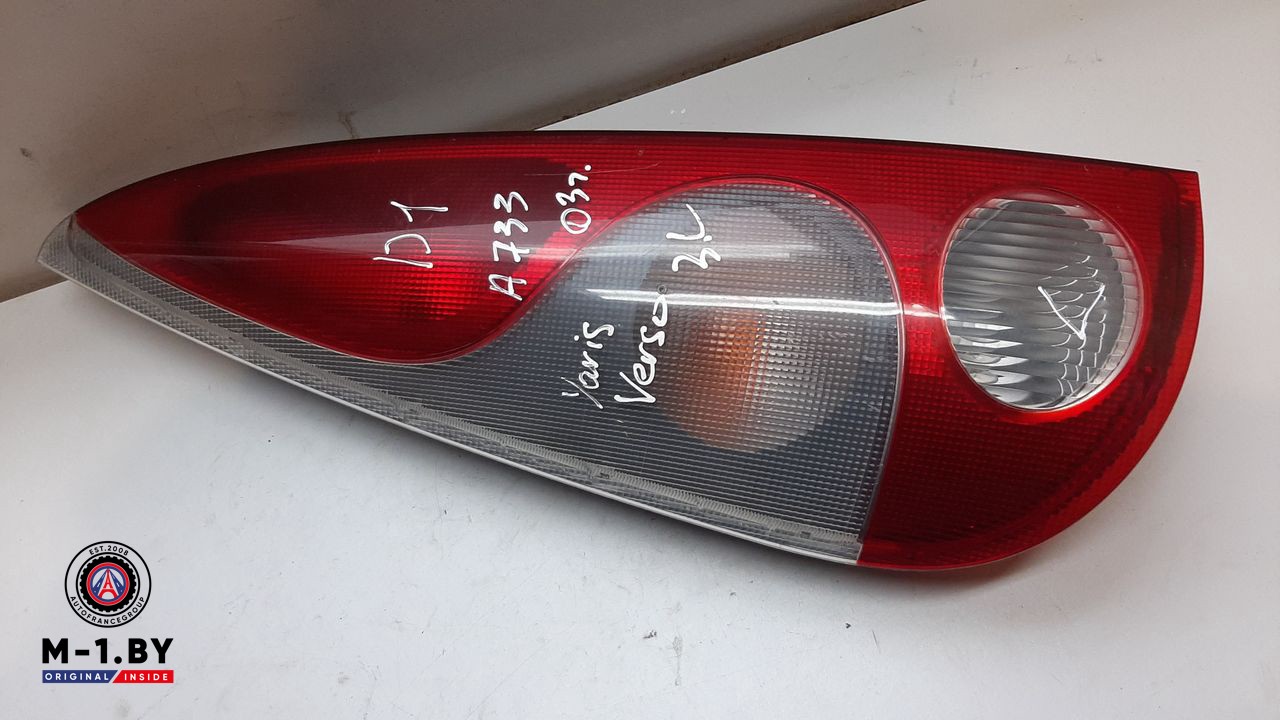 фонарь задний левый Toyota Yaris Verso 1 поколение XP20 2003, 1.3 л., бензин