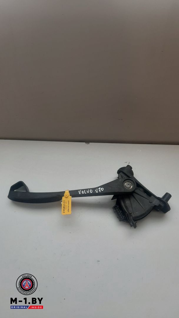 педаль Volvo V70 1 поколение 1998, 2.4 л., дизель, 30666659
