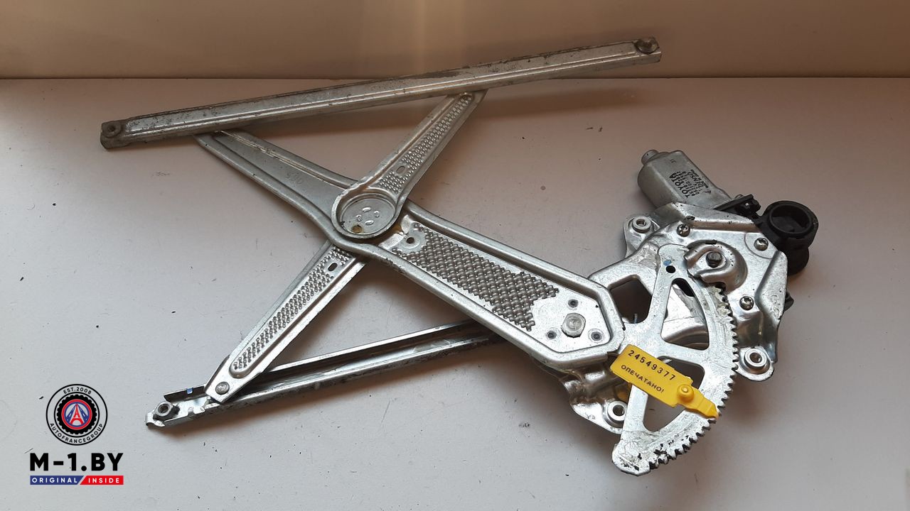 стеклоподъемник передний правый Toyota Yaris P1 2000, 8571052030