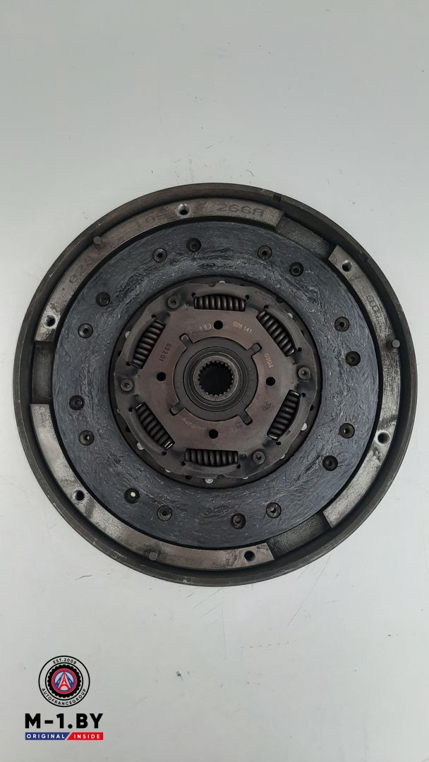 комплект сцепления Audi A4 B5 1995, 1.9 л., дизель, 028141035M