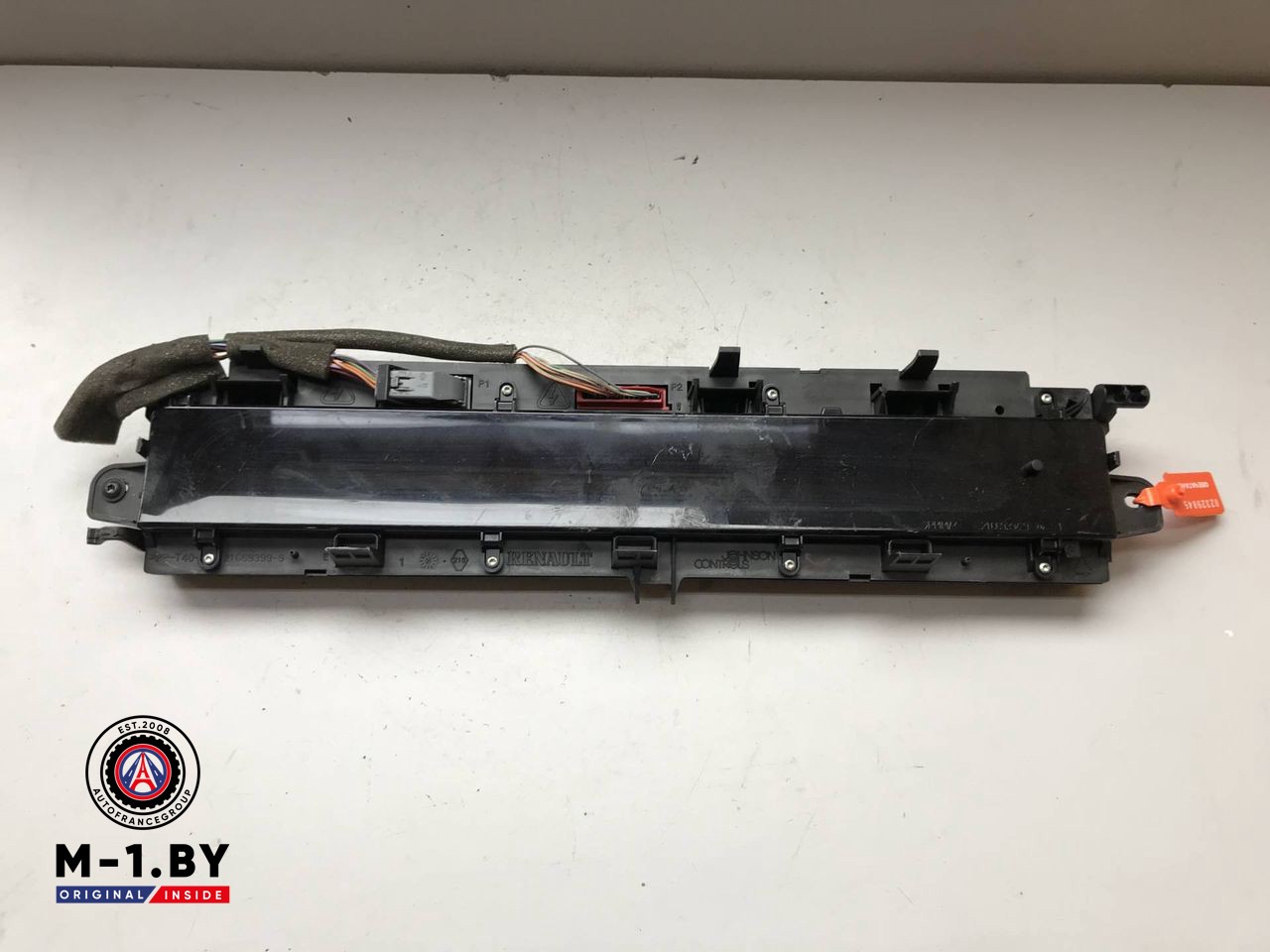 щиток приборов (приборная панель) Renault Scenic 2 поколение (2003 - 2006), P8200704463A