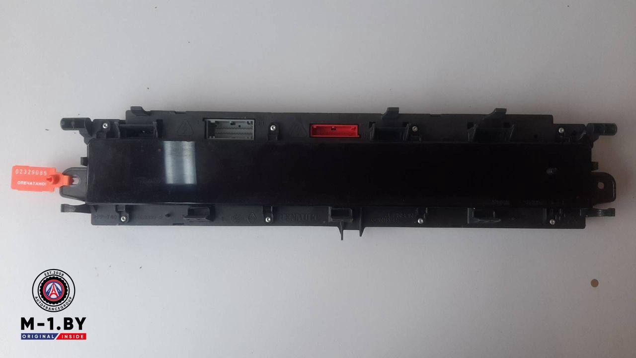 щиток приборов (приборная панель) Renault Scenic 2 поколение 2006, P8200461294H