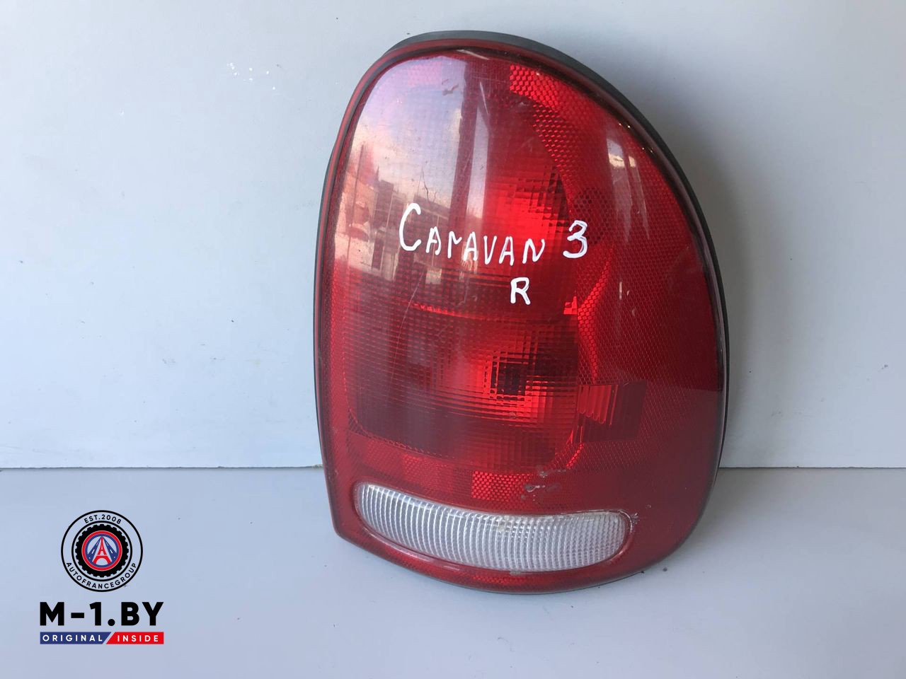 фонарь задний правый Dodge Caravan 3 поколение (1995 - 2000), 4576362