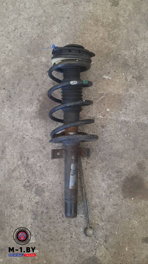 стойка передняя левая Renault Scenic 2 поколение 2004, 1.6 л., бензин, 8200362637