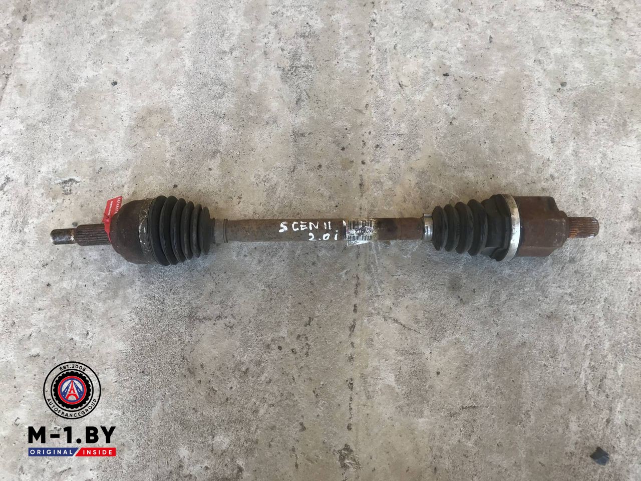 полуось передняя левая (приводной вал, ШРУС) Renault Scenic 2 поколение (2003 - 2006), 2.0 л., бензин, 8200216626