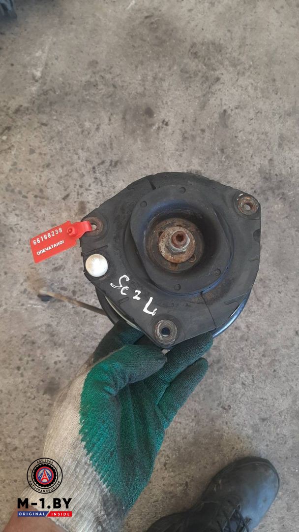 стойка передняя левая Renault Scenic 2 поколение 2004, 8200851840