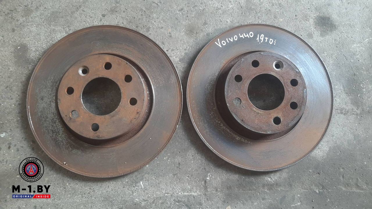 диск тормозной передний Volvo 440 1 поколение [рестайлинг] 1996, 1.9 л., дизель