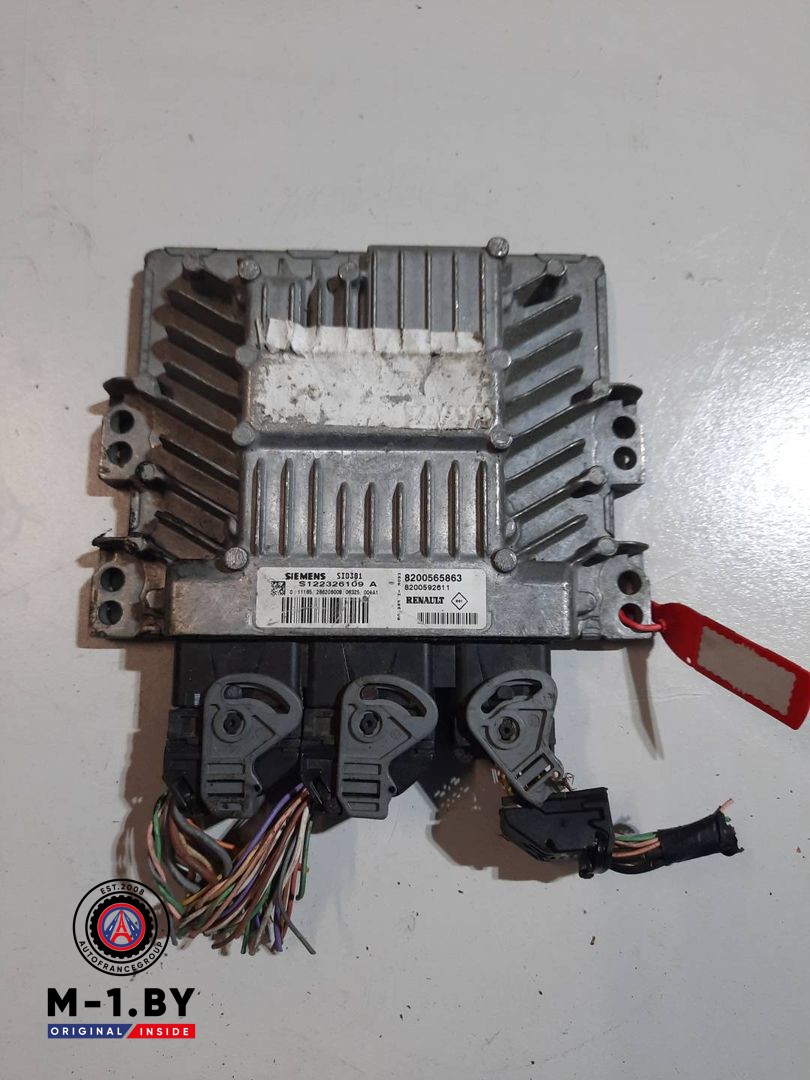 блок управления двигателем Renault Scenic 2 поколение (2003 - 2006), 8200565863