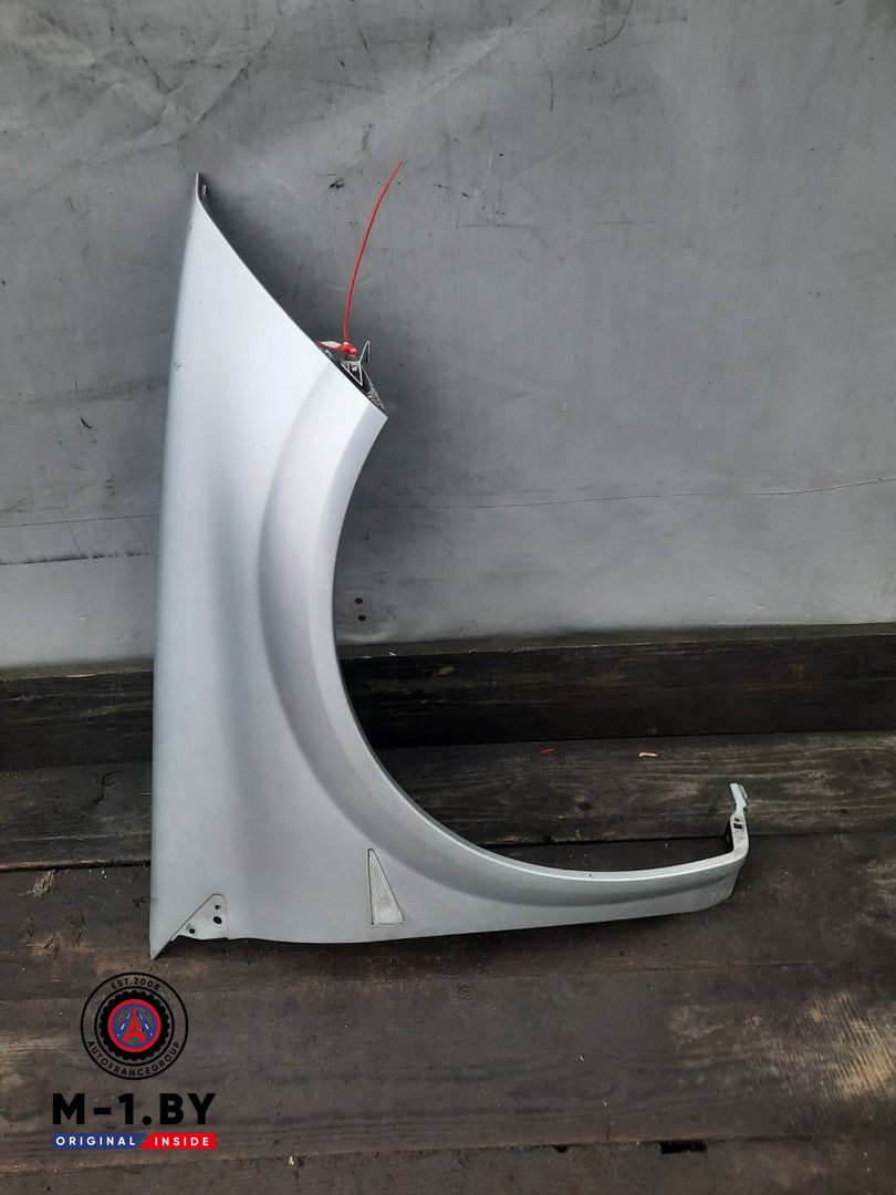 крыло переднее правое Renault Megane 2 поколение [рестайлинг] (2006 - 2012), 8200495406
