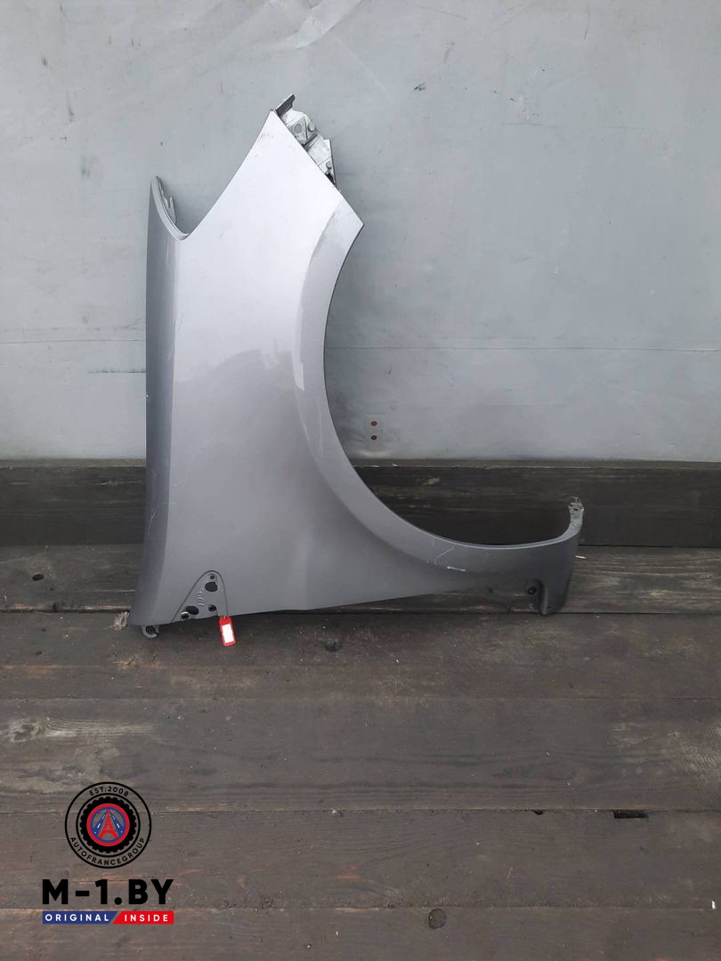 крыло переднее правое Renault Clio 3 поколение (2005 - 2009), 8200256118