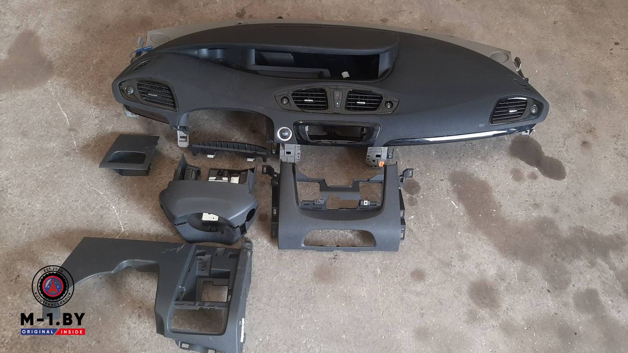 панель передняя салона (торпедо) Renault Scenic 3 поколение [2-й рестайлинг] 2015