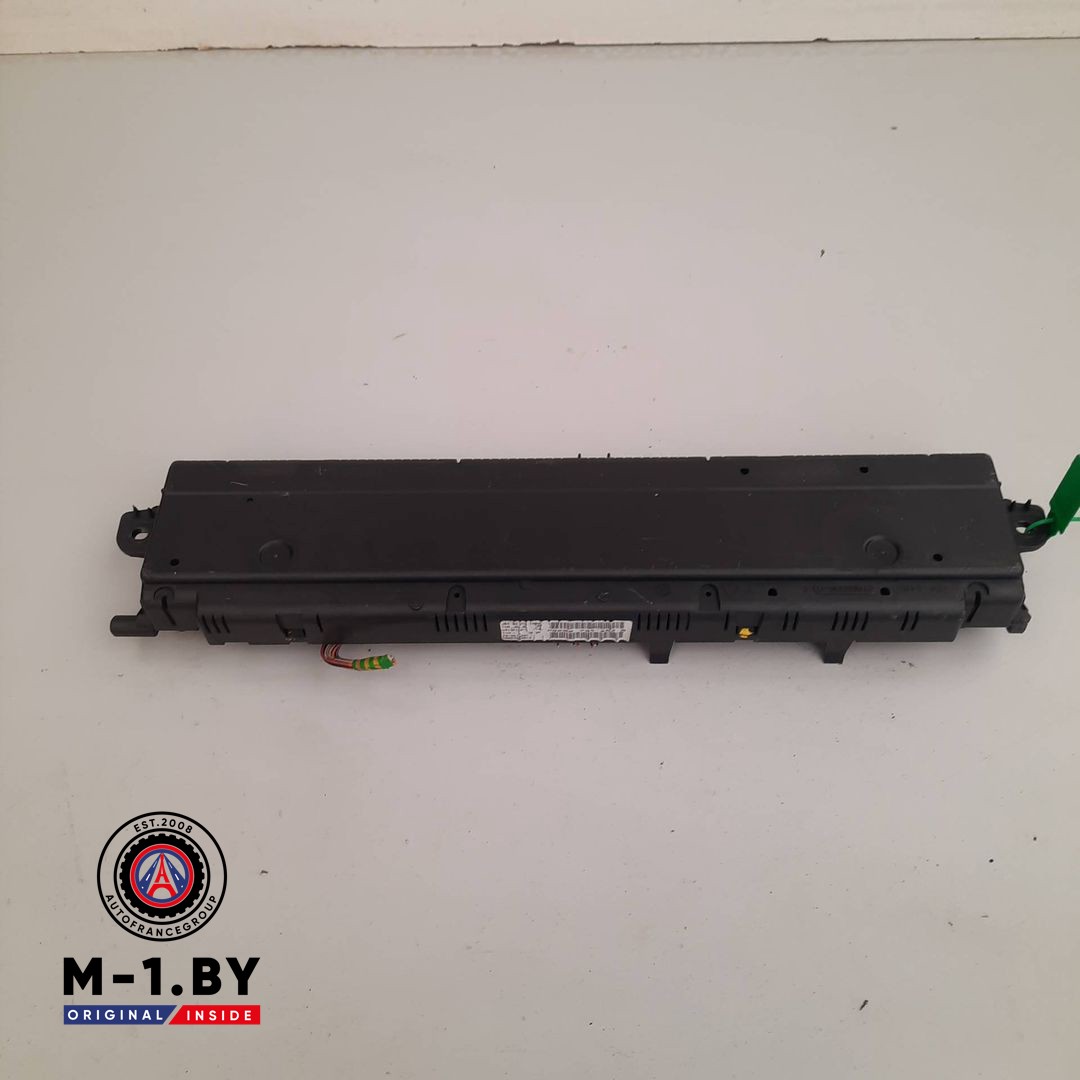 щиток приборов (приборная панель) Renault Scenic 2 поколение (2003 - 2006), P8200704463A
